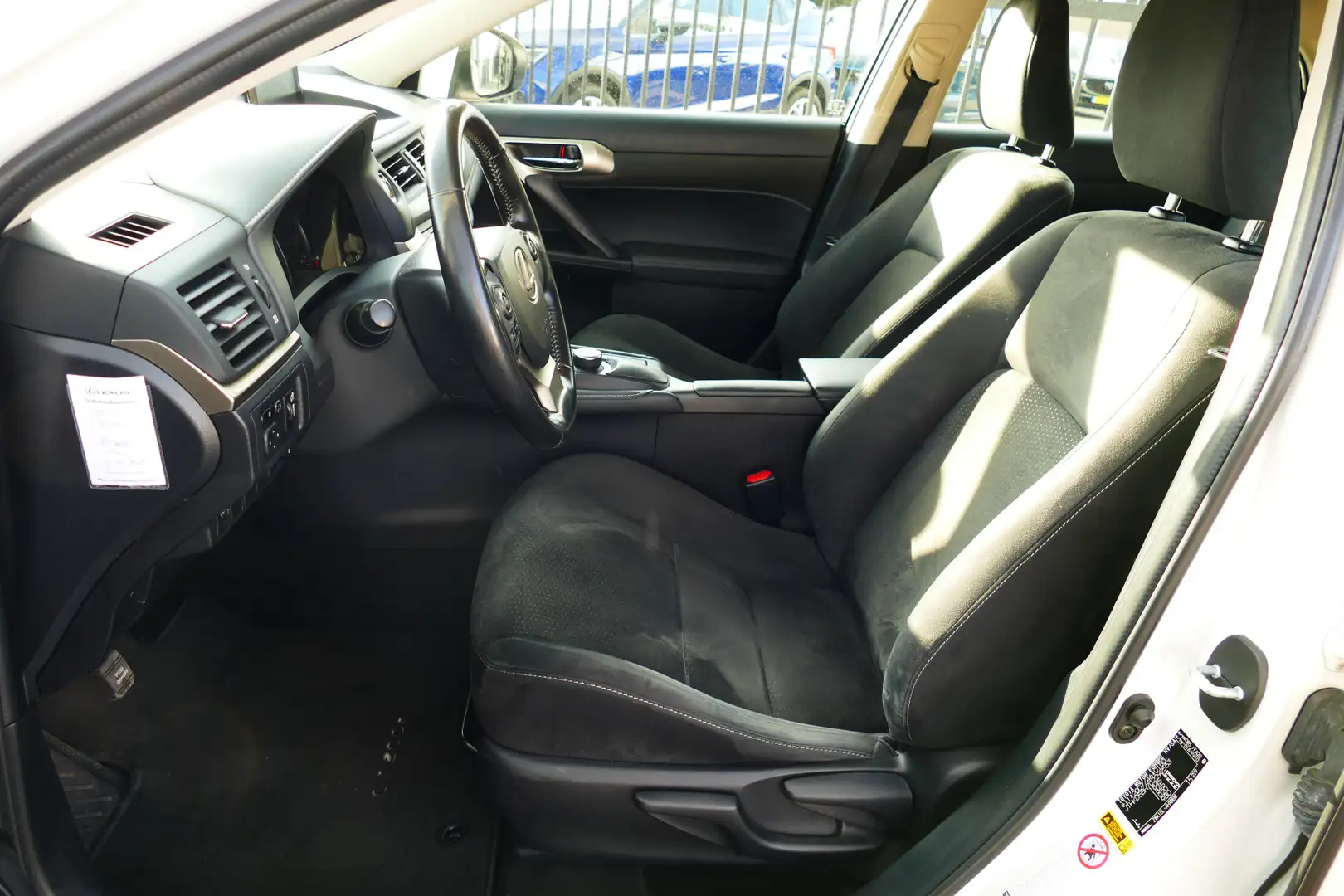 Lexus CT 200h Sport Edition. Wit Metallic, Camera, Navi, Clima, Blanco - 2