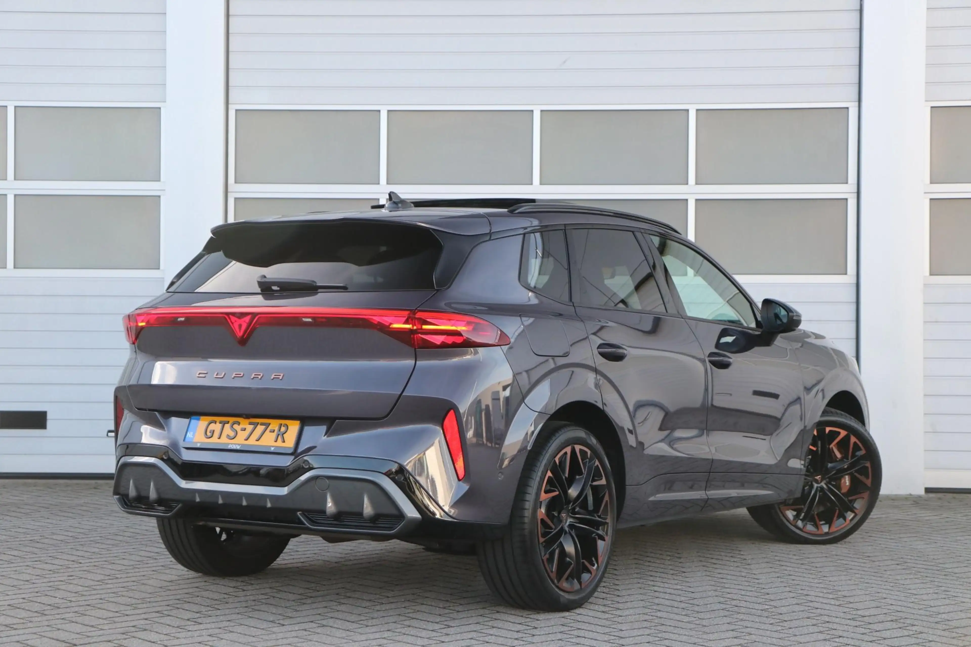 CUPRA Terramar 1.5 TSI e-Hybrid 272pk VZ Performance | SoH 100% | — photo 2
