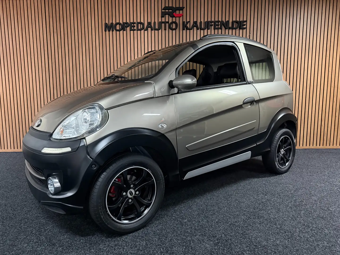 Microcar M.Go Highland / Army Green / leiser DCI Motor - 2