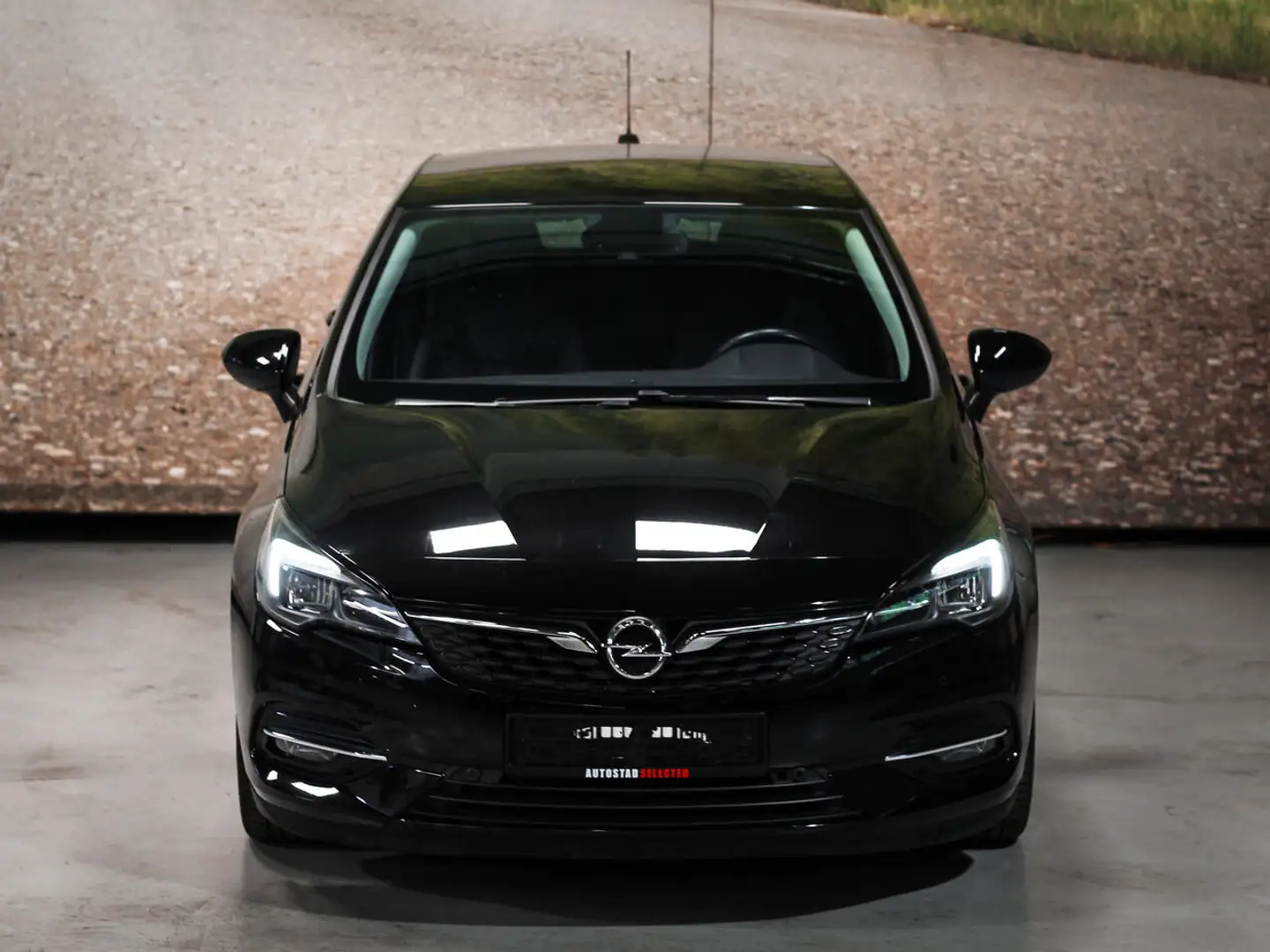 Opel Astra Innovation Negro - 2