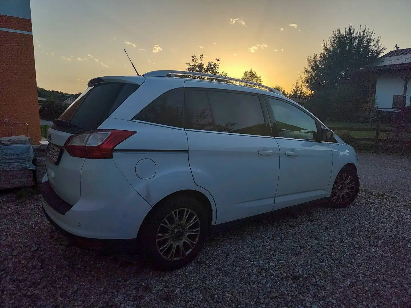Ford Grand C-Max Grand C-MAX Titanium 2,0 TDCi DPFTitanium Weiß - 2
