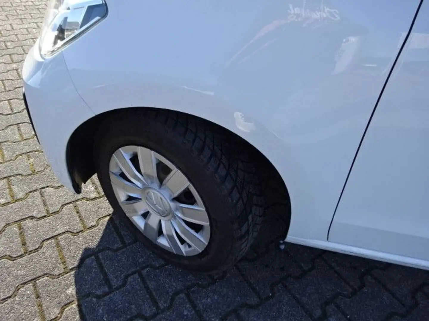 Volkswagen up! *CCSLader*SHZ*beh.Frontscheibe Klima Weiß - 2