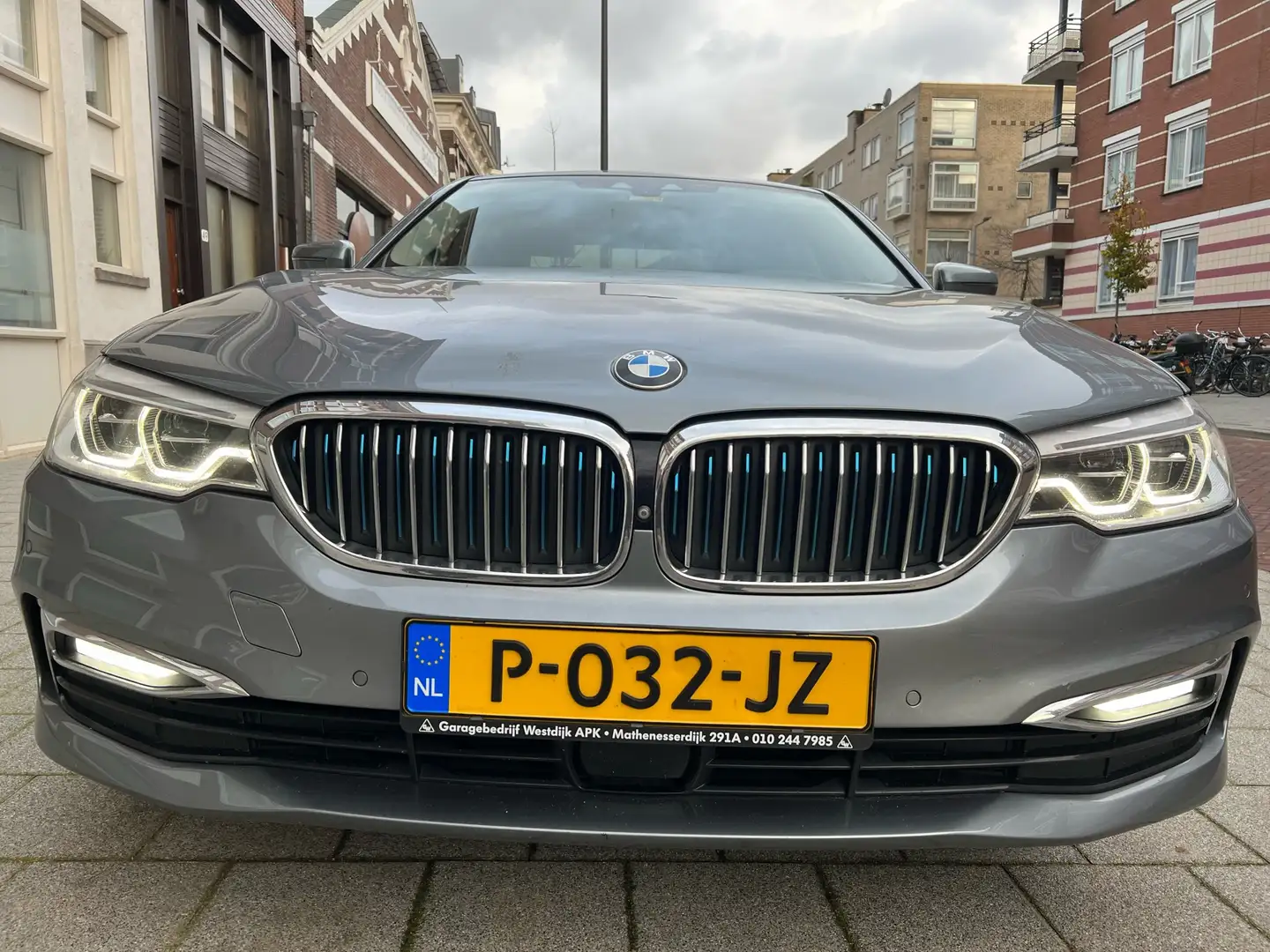 BMW 530 530e iPerf High Exe full Grijs - 2