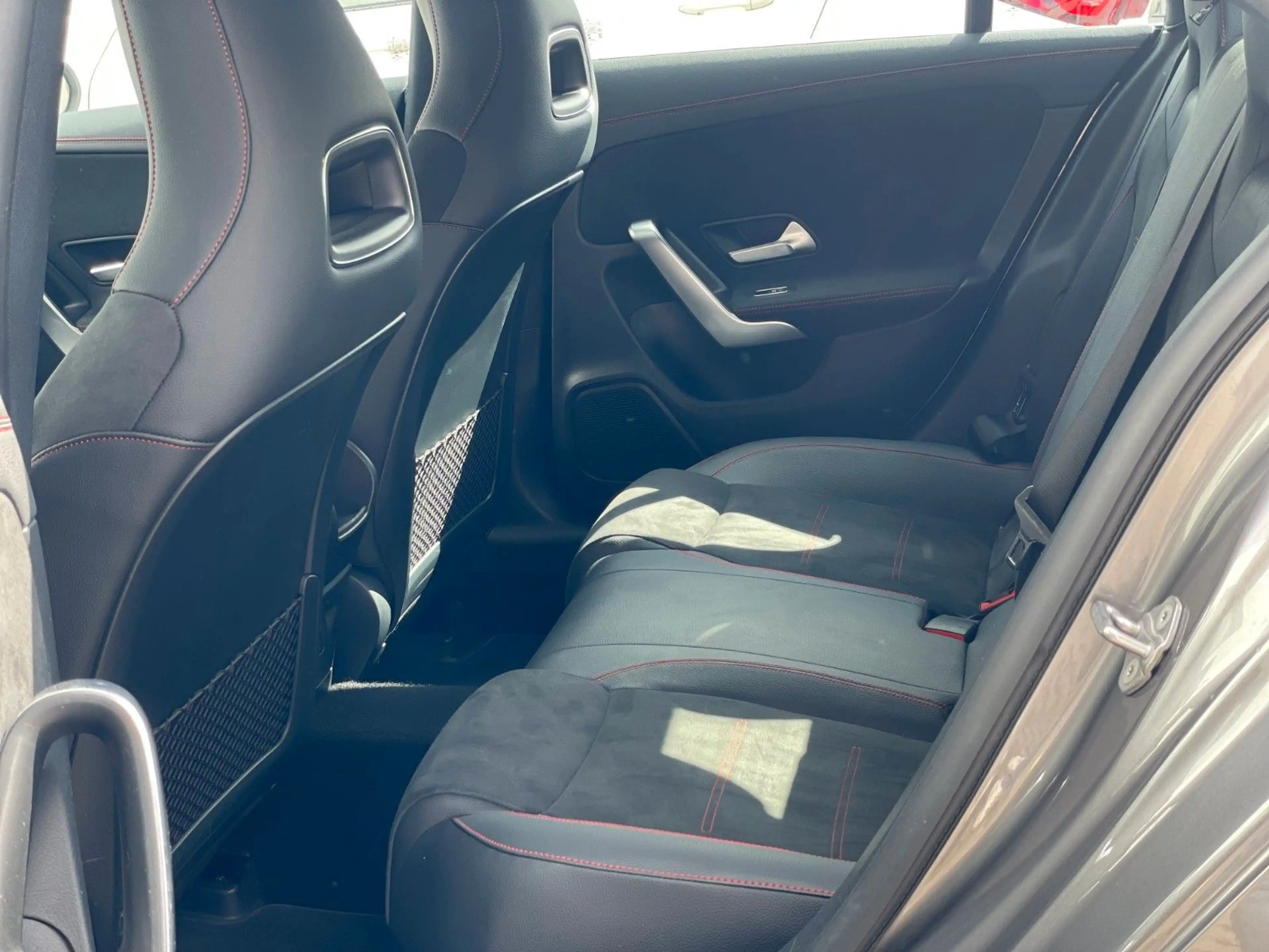 Mercedes-Benz CLA 220 d | AMG-Paket | Navi | Head Up | Kamera| — photo 10