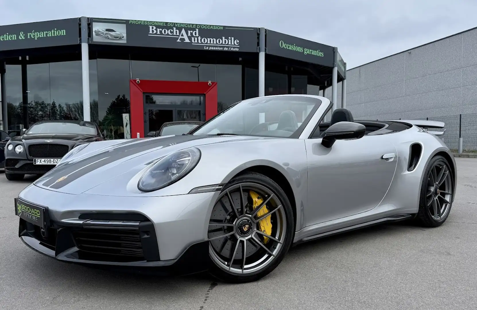 Porsche 911 (992) TURBO S Cabriolet / Flat 6 Bi-Turbo 650 CH PDK 8 / Grau - 1