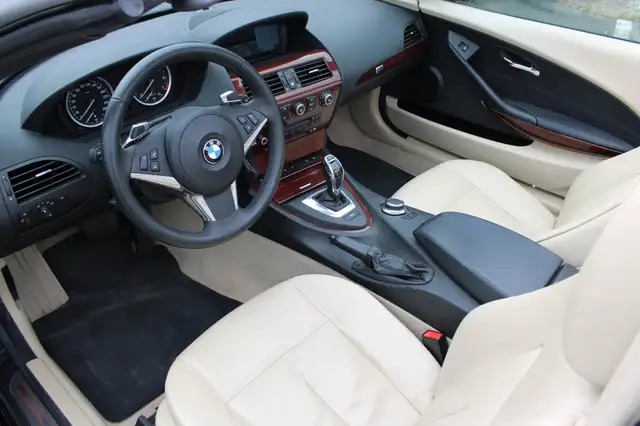 BMW 6 Series view 8
