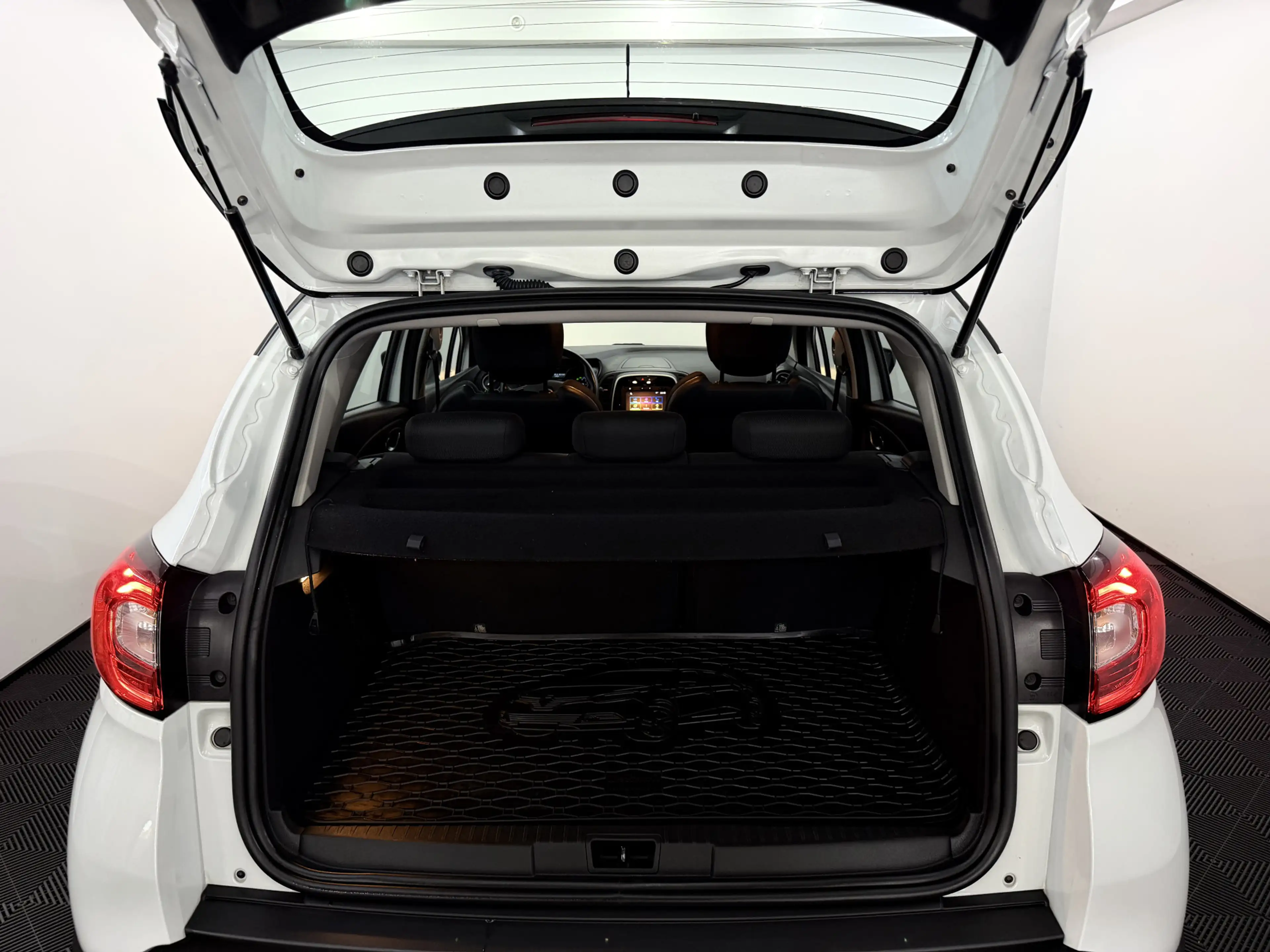 Renault Captur 0.9 TCe Life Airco, Navi, Parkeersensoren, A start — photo 27