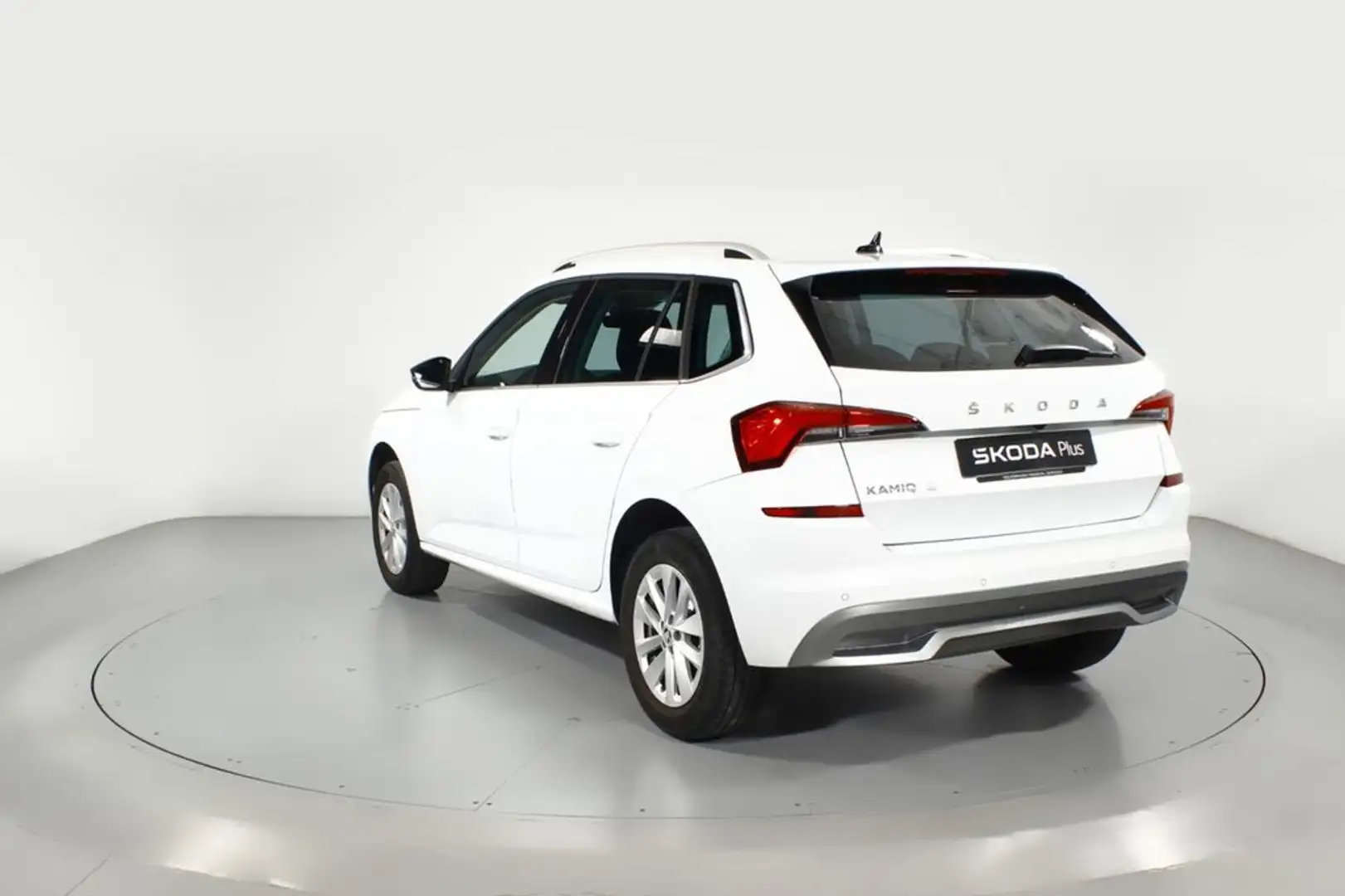 Skoda Kamiq 1.0 TSI Selection DSG 85kW Weiß - 2