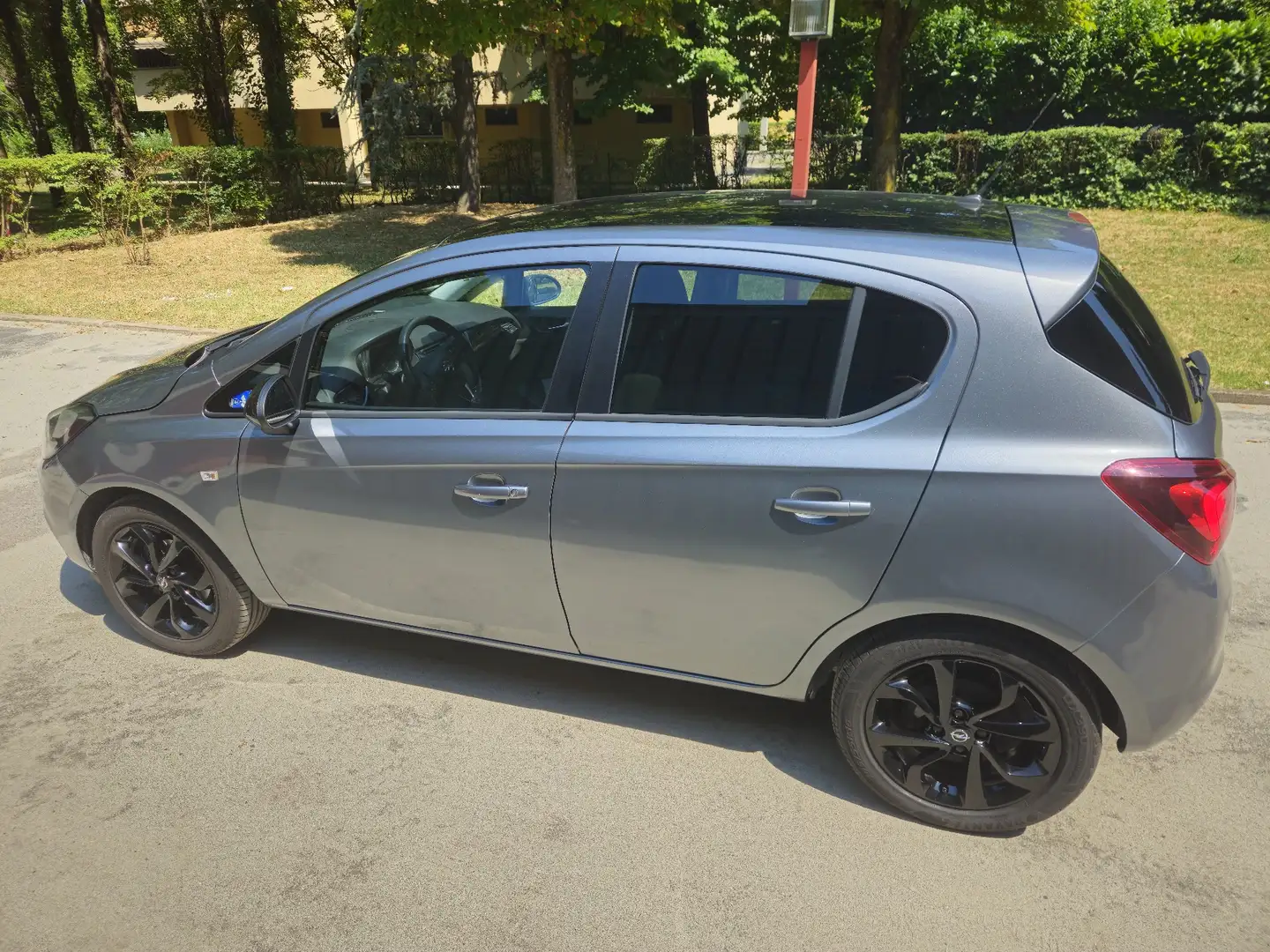 Opel Corsa 120th anniverary 5p 1.4 b-Color Gpl 90cv - 1