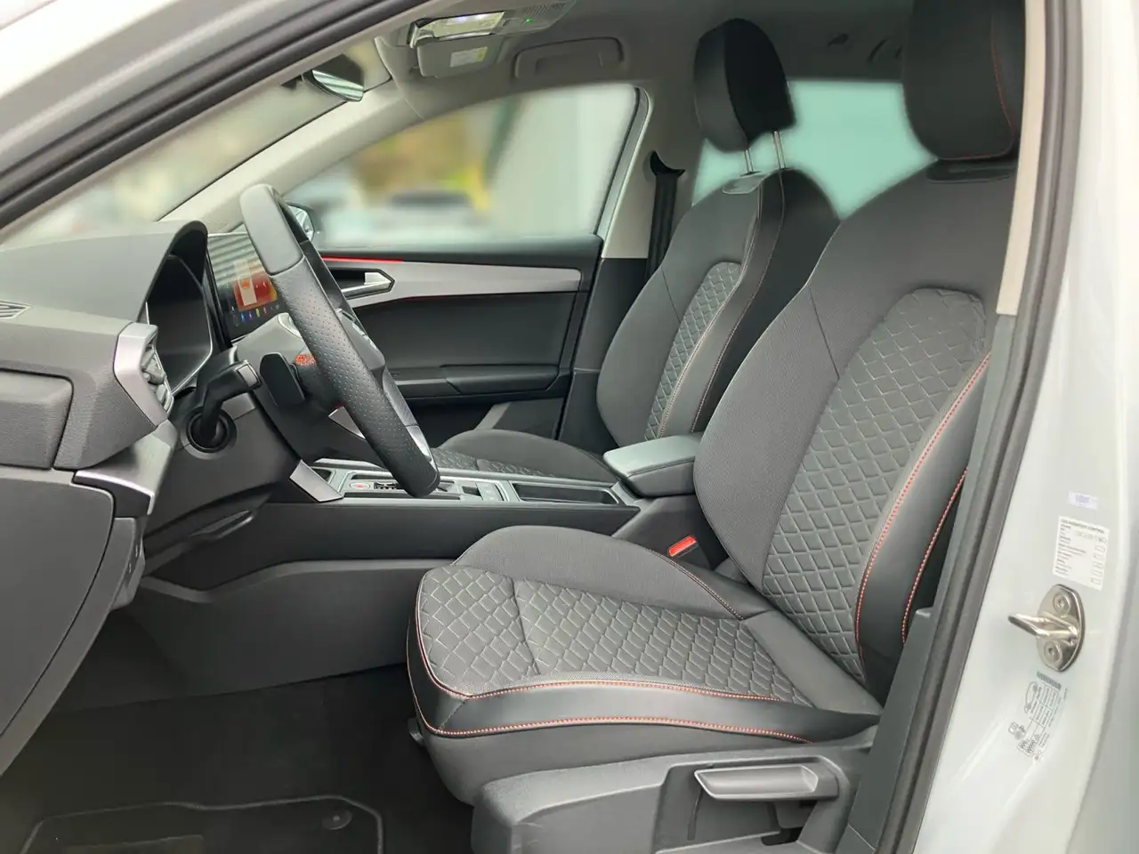 SEAT Leon Sportstourer FR 2.0TDI DSG / Navi, LED, RFK 12