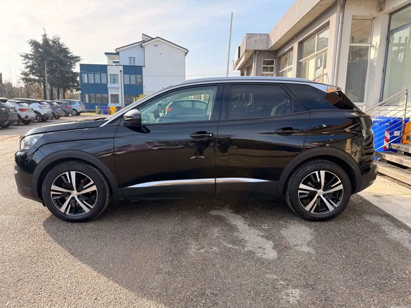 Peugeot 3008 Allure 1.5 Blue HDI 130 Nero - 2