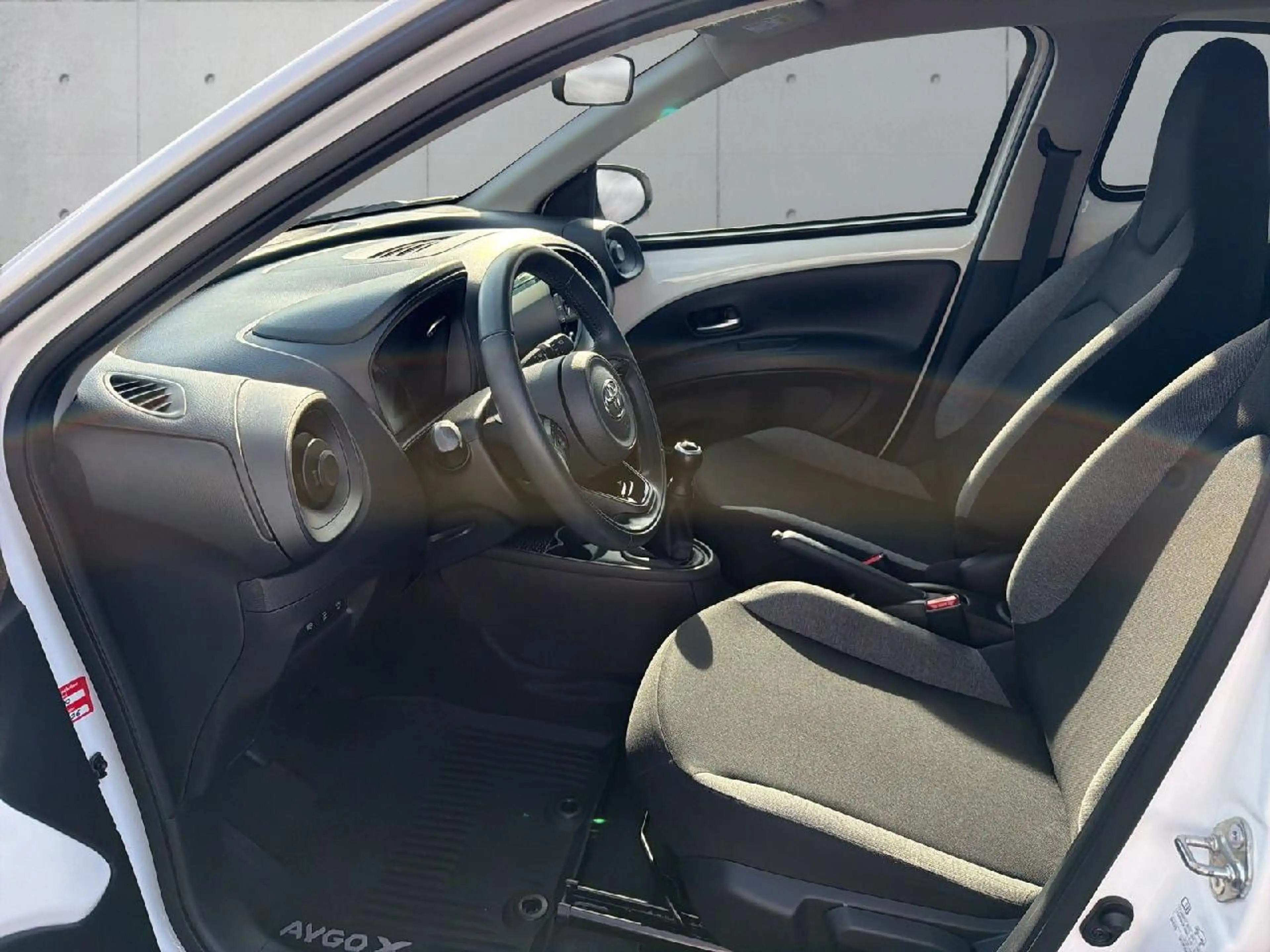 Toyota Aygo X Play — photo 9