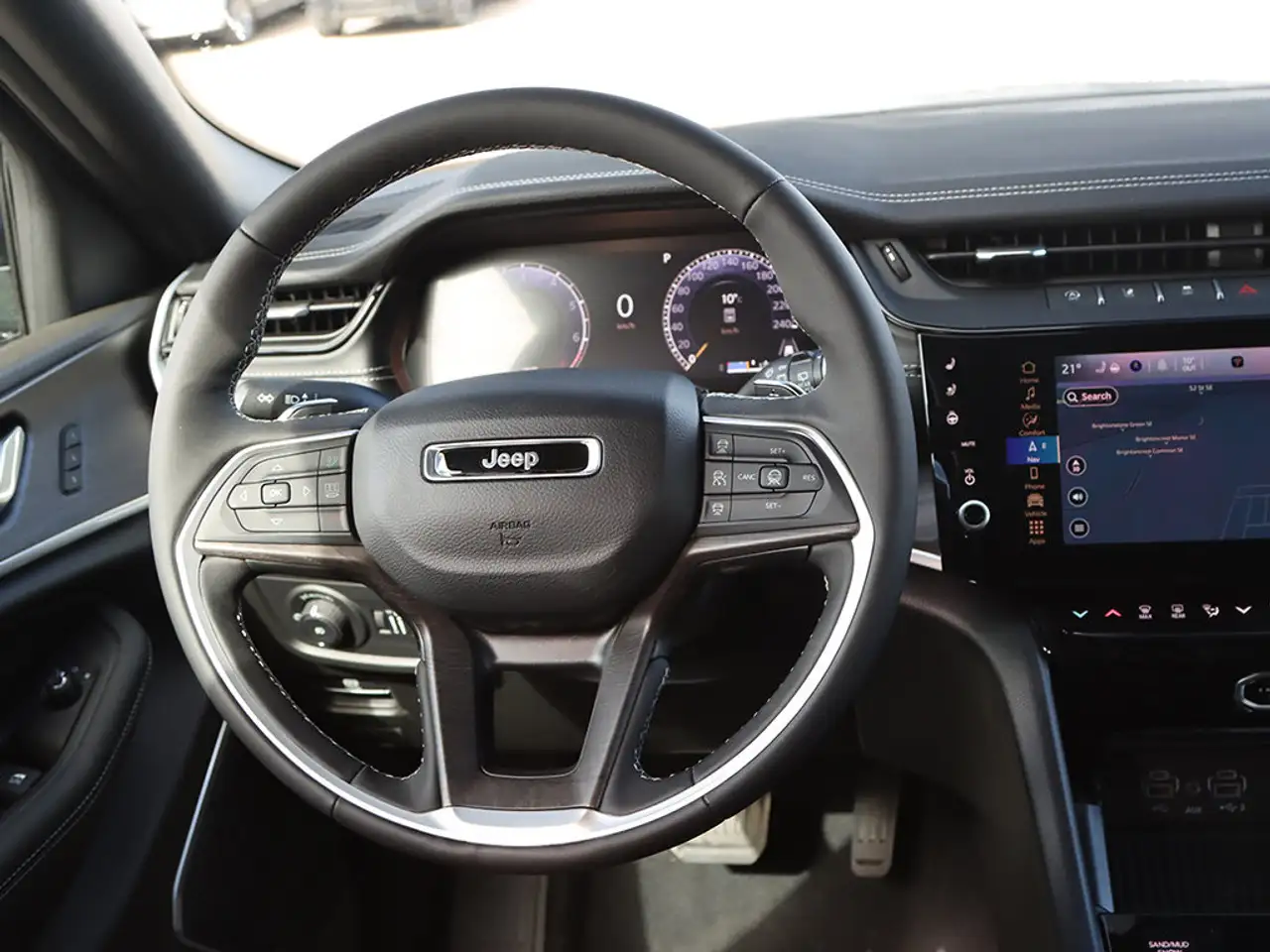 Jeep Grand Cherokee снимка Jeep Grand Cherokee
