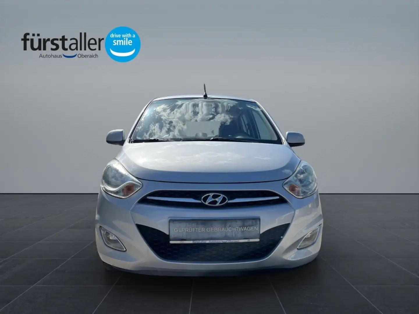 Hyundai i10 Life 1,1 MT 502i Silber - 2