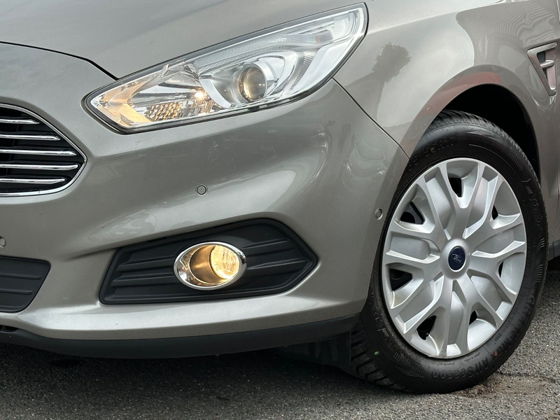 Ford S-Max Trend*LED*SHZ*NAVI*AHK*KAMERA* — photo 9
