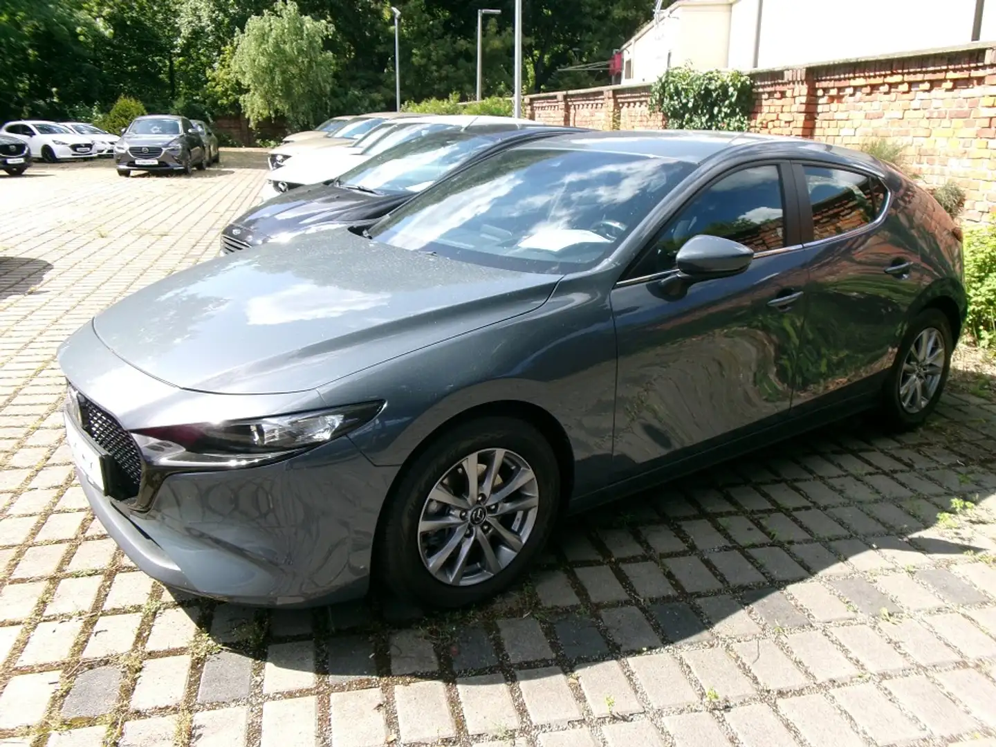 Mazda 3 SKYACTIV-G 2.0 M Hybrid Grau - 2