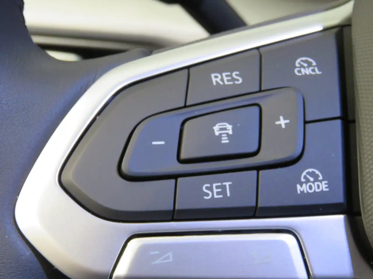 Volkswagen Golf Rabbit TSI 11