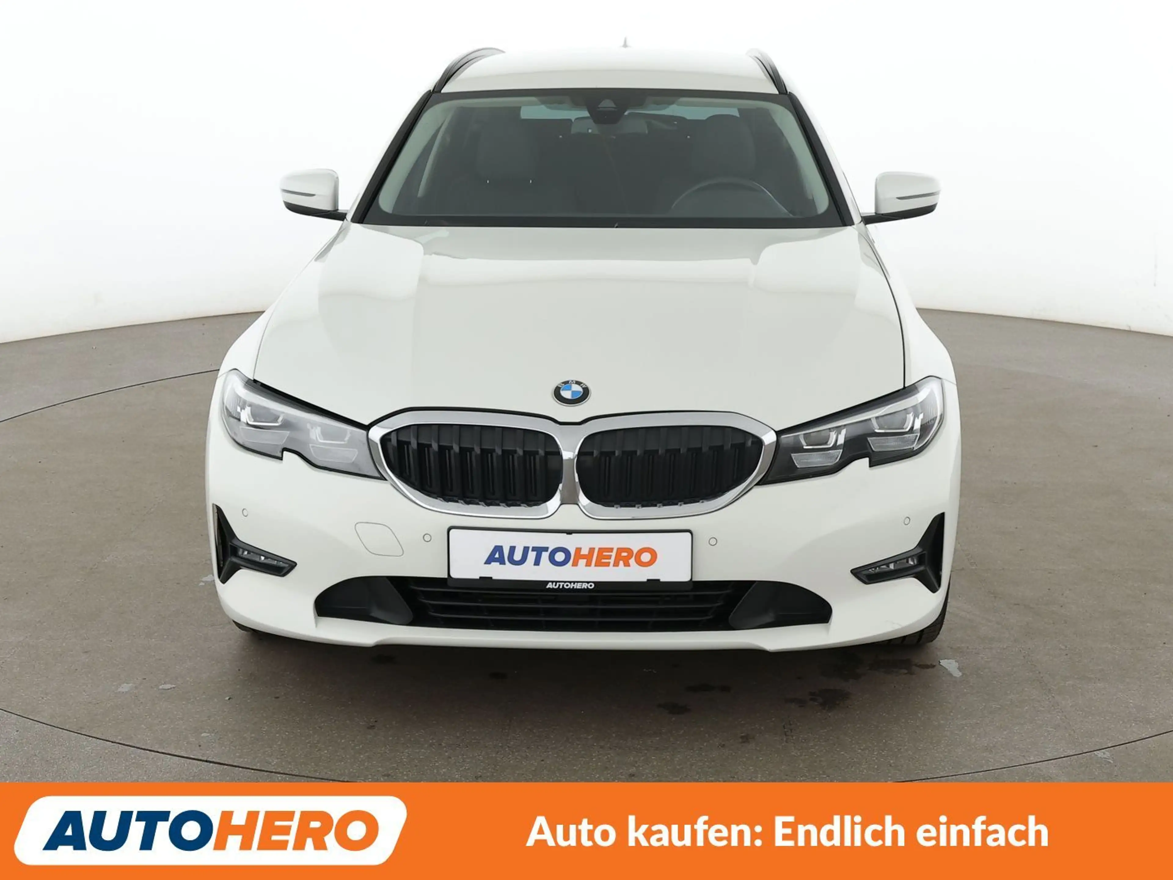 BMW 320 320d xDrive Advantage — photo 9