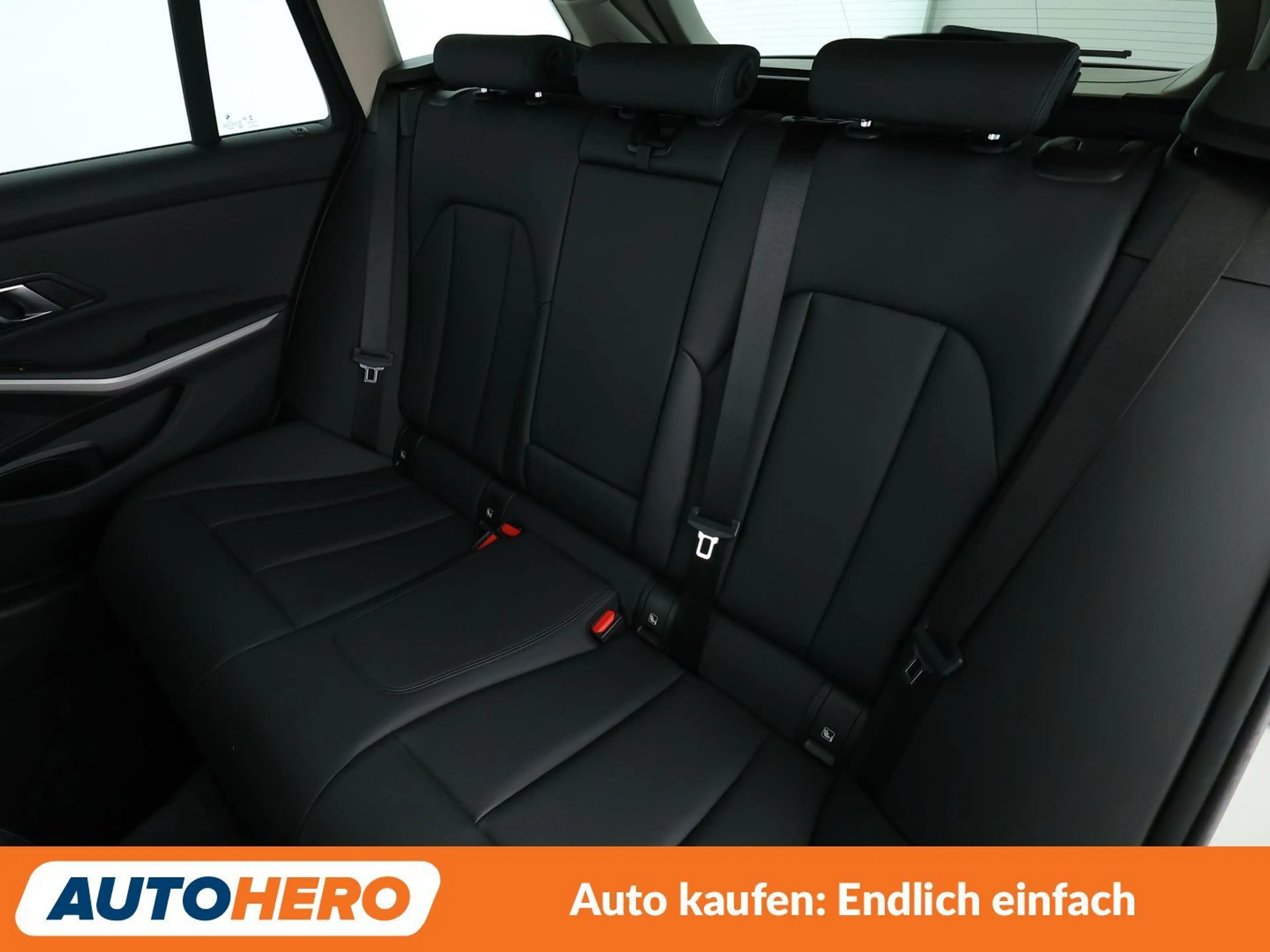 BMW 320 320d xDrive Advantage — photo 14