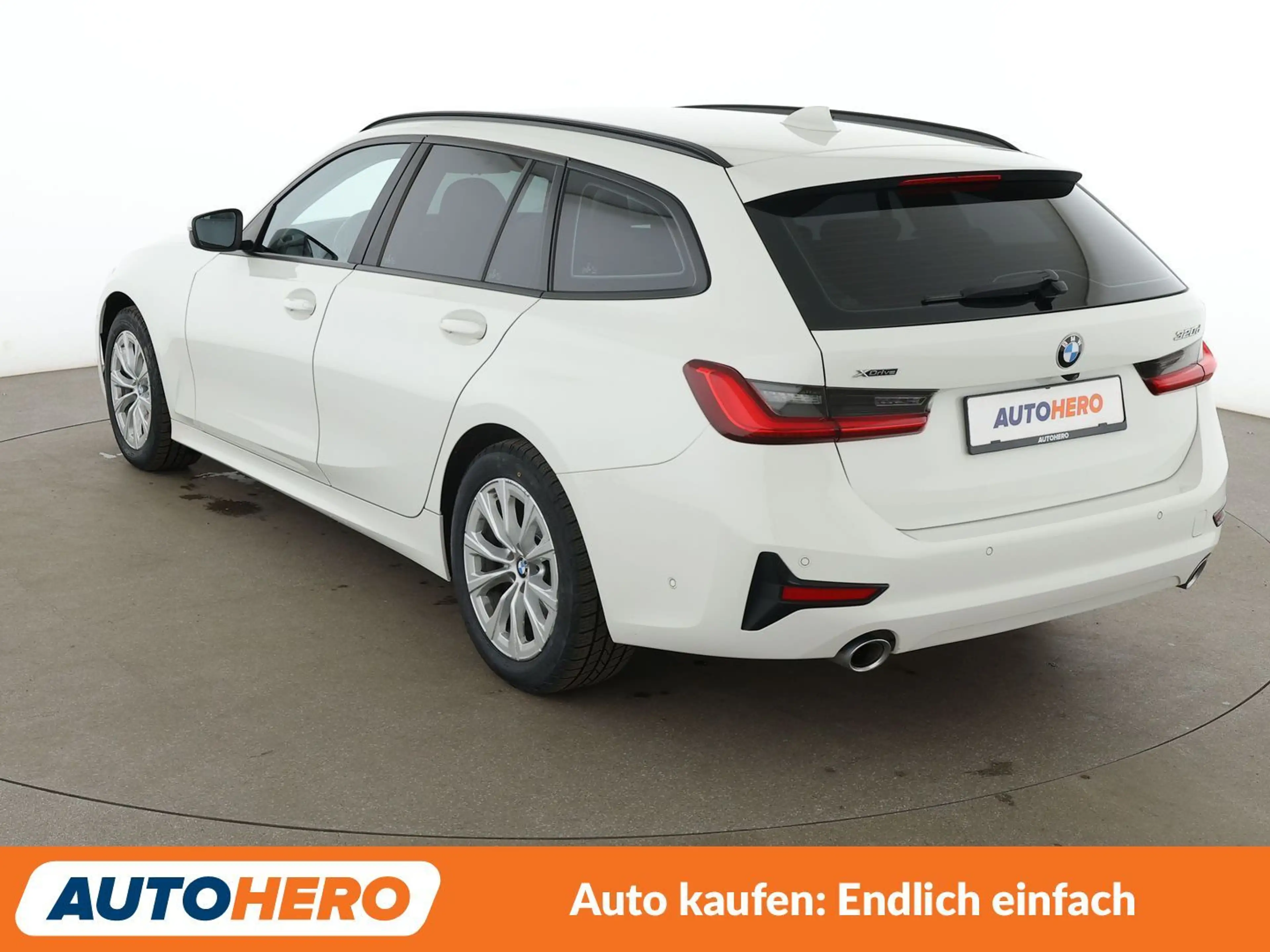 BMW 320 320d xDrive Advantage — photo 4