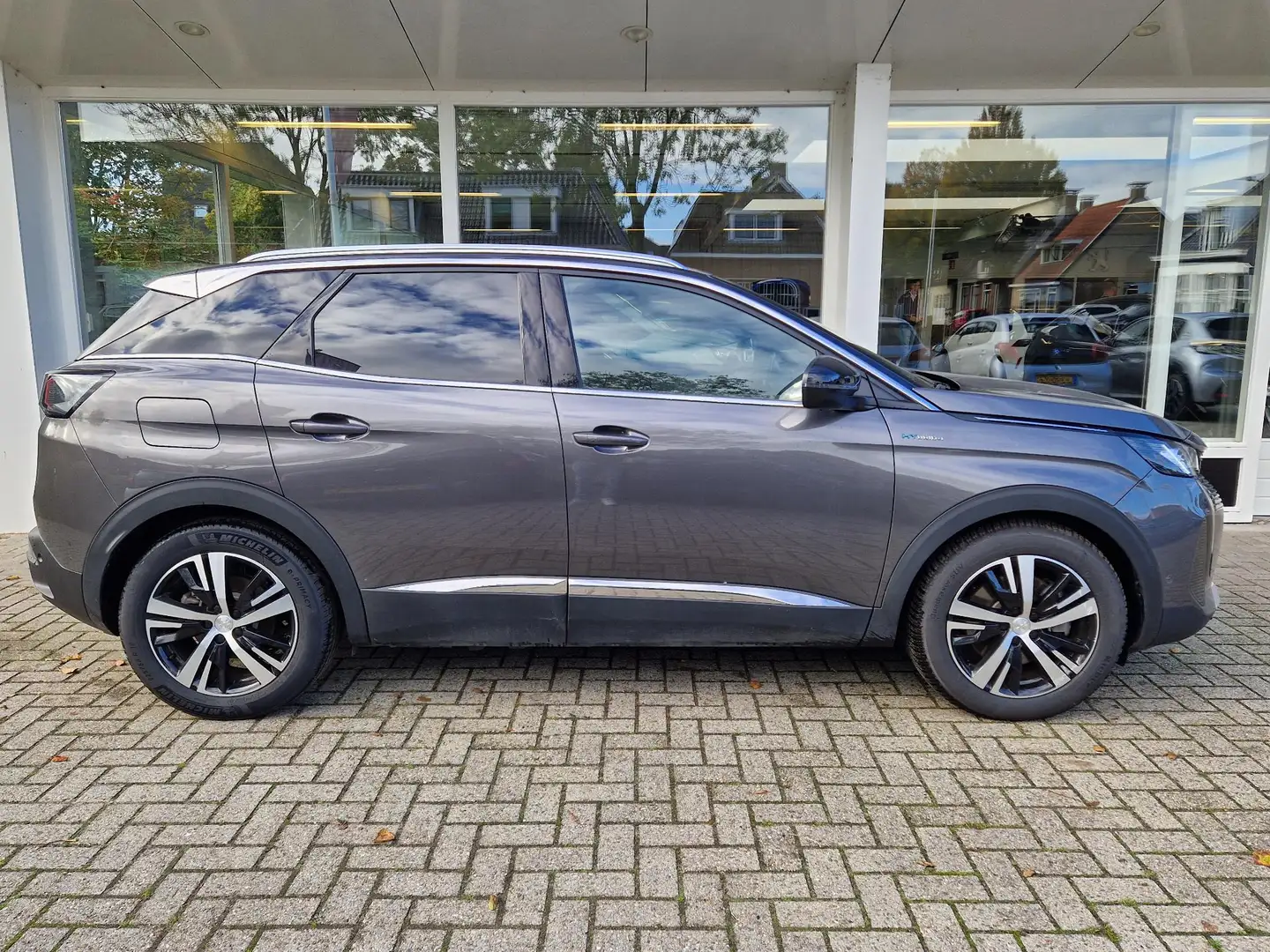 Peugeot 3008 1.6 HYbrid4 300 GT | Airco & Cruise Control | Navi Gris - 2