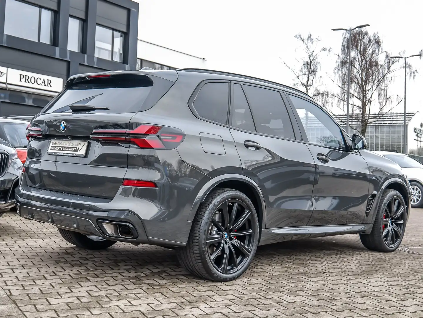 BMW X5 xDrive40d (ab 2022) M Sport PANO ACC AHK LED Grau - 2