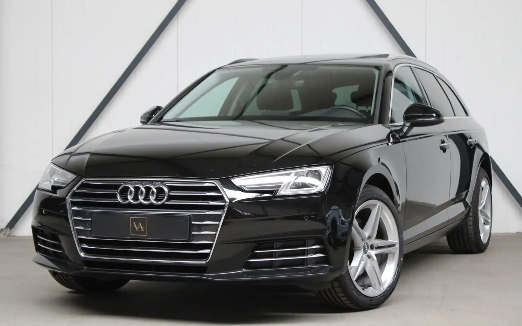 Audi A4 Avant 1.4 TFSI Design Pro Line ACT l Panoramadak l Zwart - 1