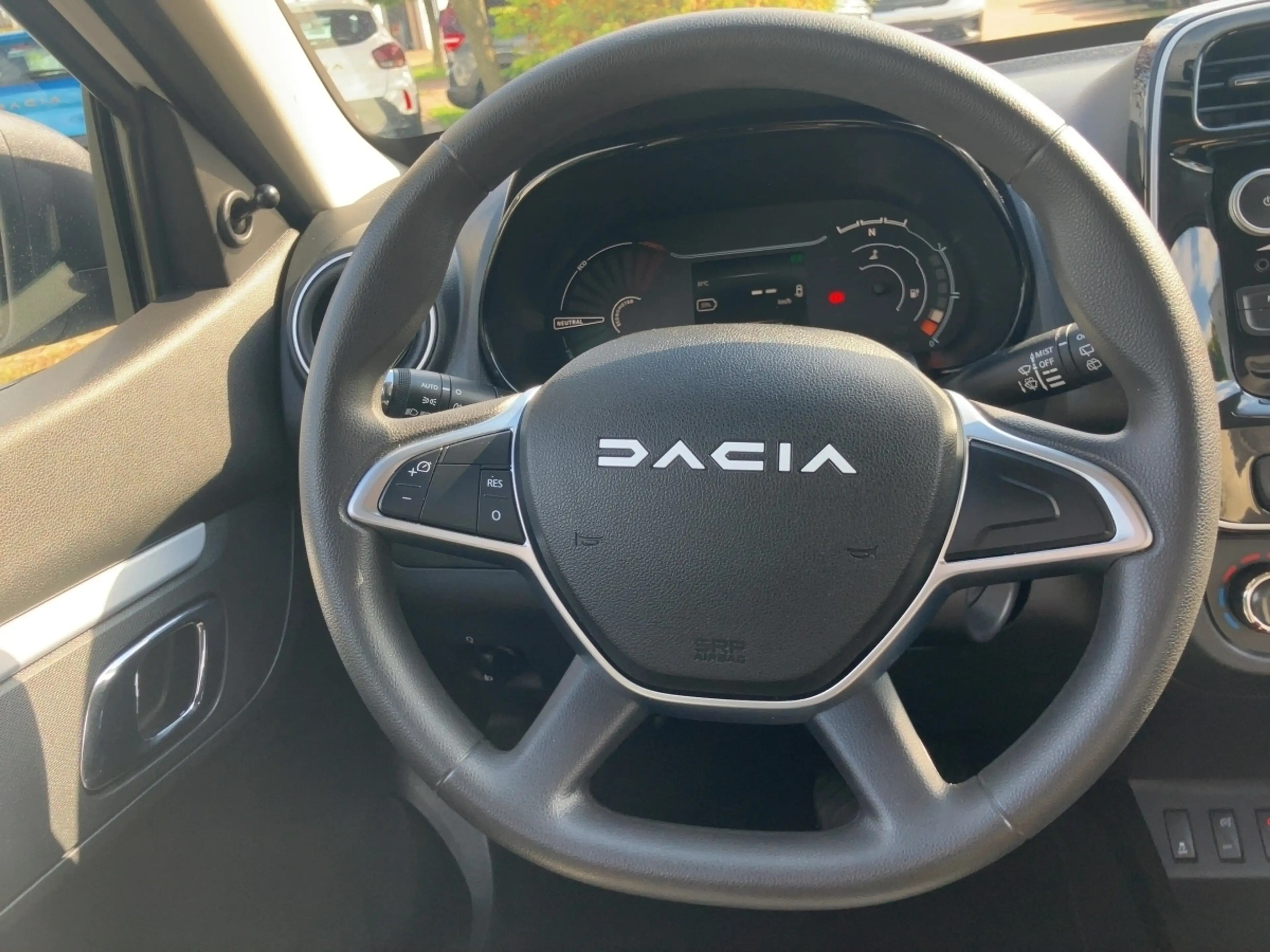 Dacia Spring Electric 45 Essential — photo 9