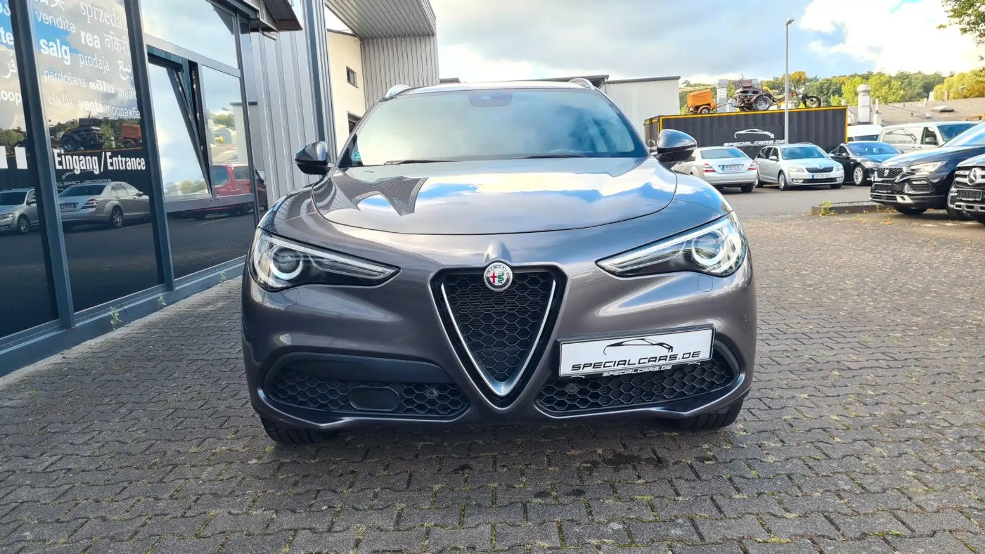 Alfa Romeo Stelvio Business Q4 - ASSISTS - CAM - MEMORY Grau - 2