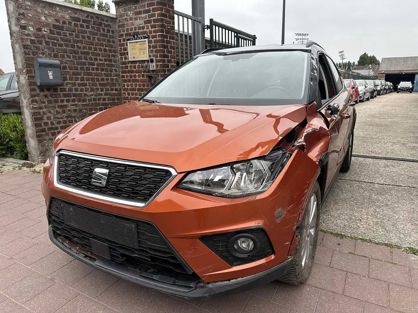 SEAT Arona 1.0 TSI MET 79DKM HANDELAARS & EXPORT Orange - 1