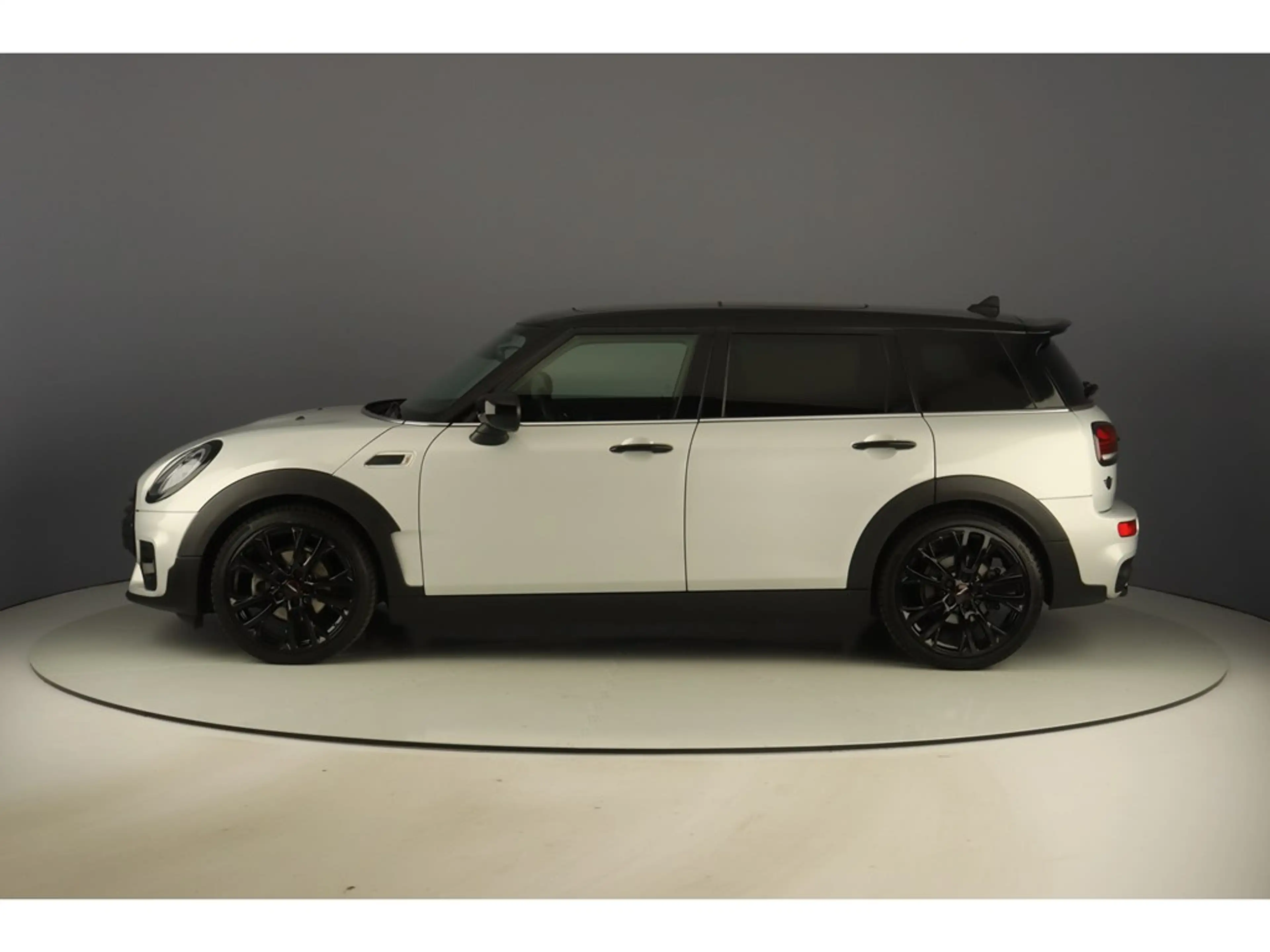 MINI Cooper Clubman 1.5iA 136pk John Cooper Works Trim — photo 2