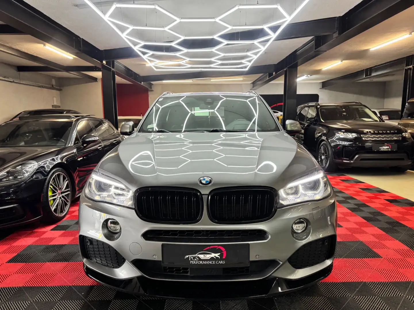 BMW X5 xDrive30d Aut. Grau - 2