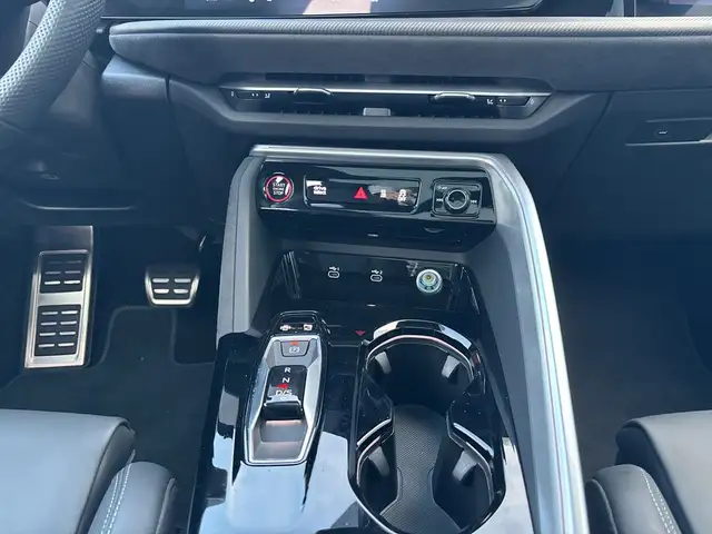 Audi SQ5 view 9