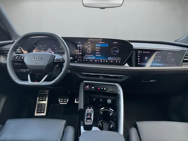 Audi SQ5 view 8