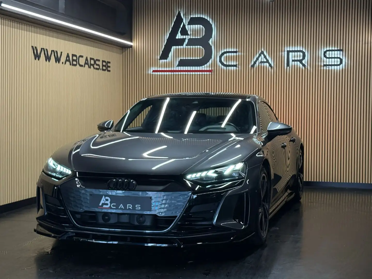 Audi e-tron GT 93.4 kWh 60 Quattro * GARANTIE 12 MOIS * Gris - 2
