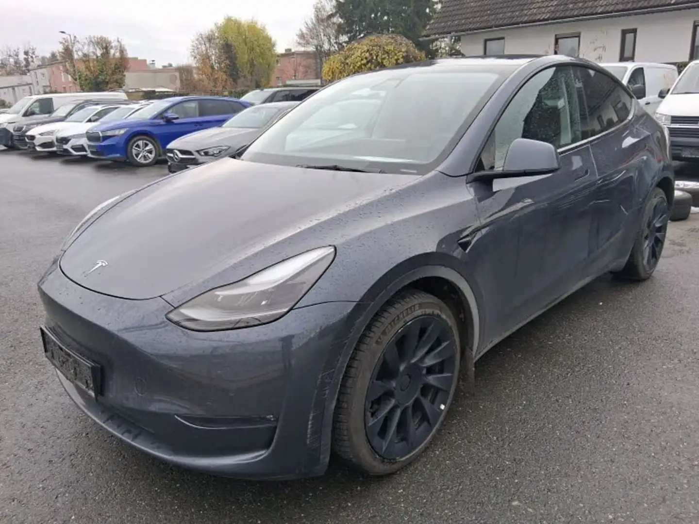 Tesla Model Y Long Range AWD 75kWh Grau - 2