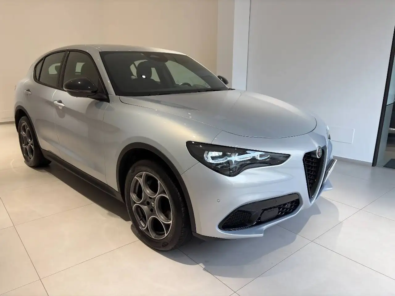 Alfa Romeo Stelvio 2024