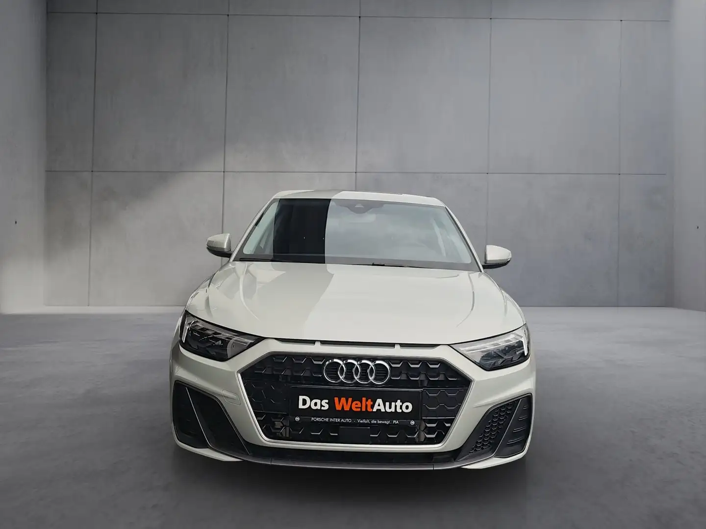 Audi A1 30 TFSI S line Silber - 2