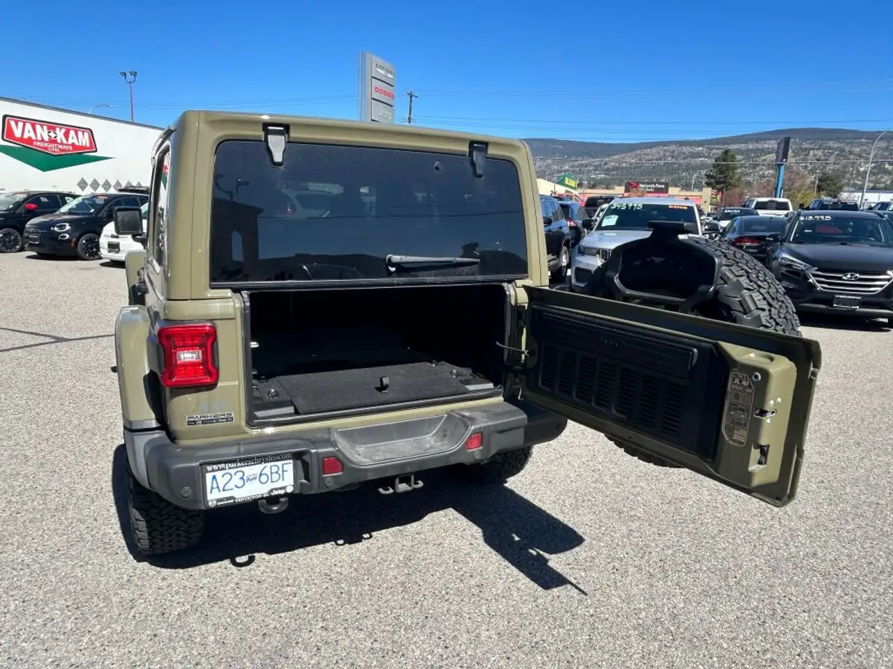 Jeep Wrangler снимка Jeep Wrangler
