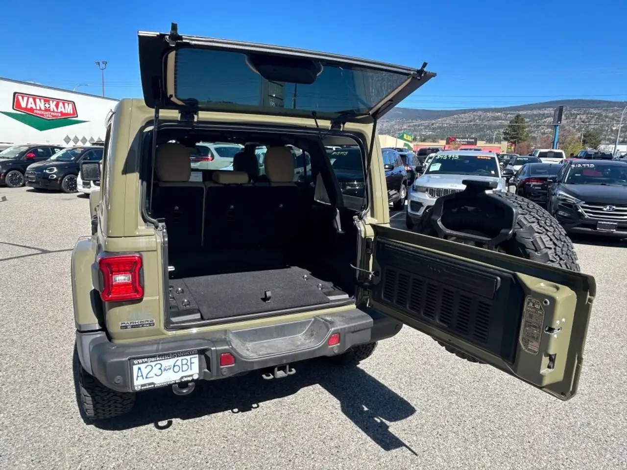Jeep Wrangler снимка Jeep Wrangler