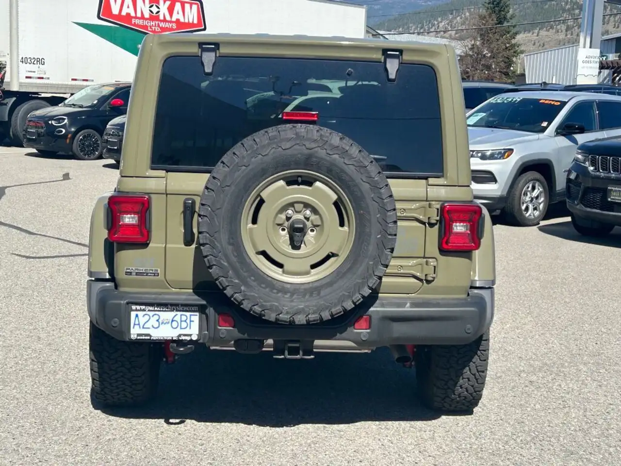 Jeep Wrangler снимка Jeep Wrangler