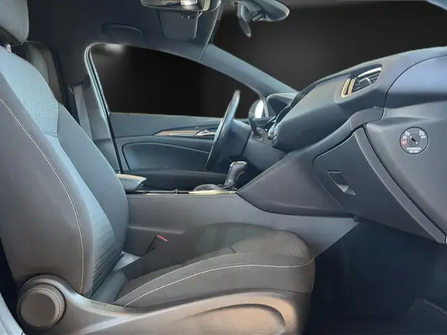 Opel Insignia view 15