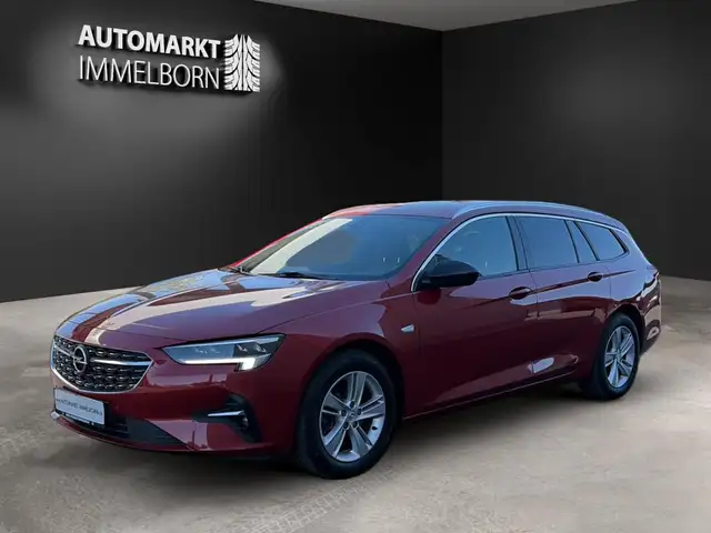Opel Insignia view 4