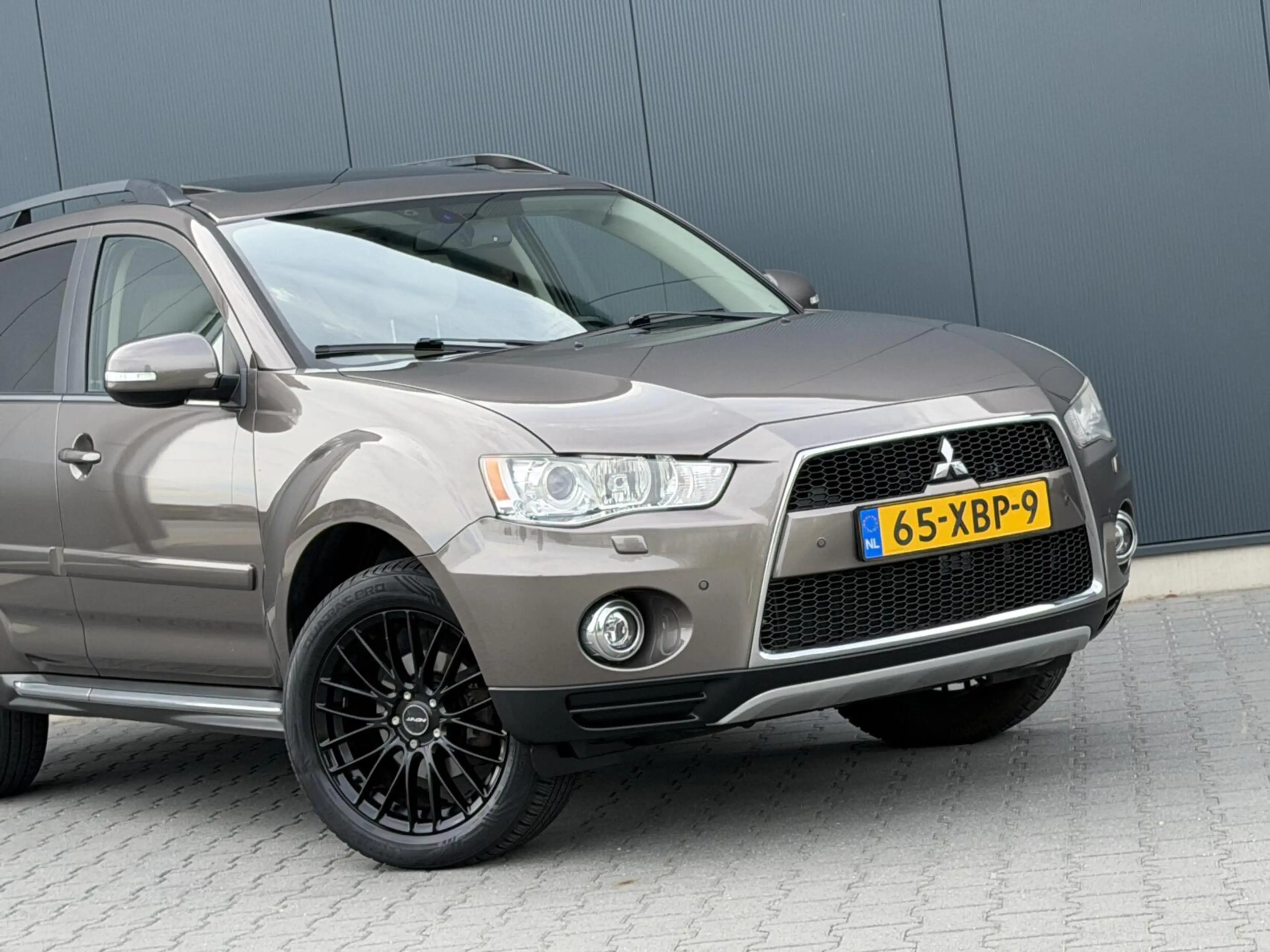 Mitsubishi Outlander 2.0 Edition Two Leder - Schuifdak - Xenon - 3e Eig — photo 12