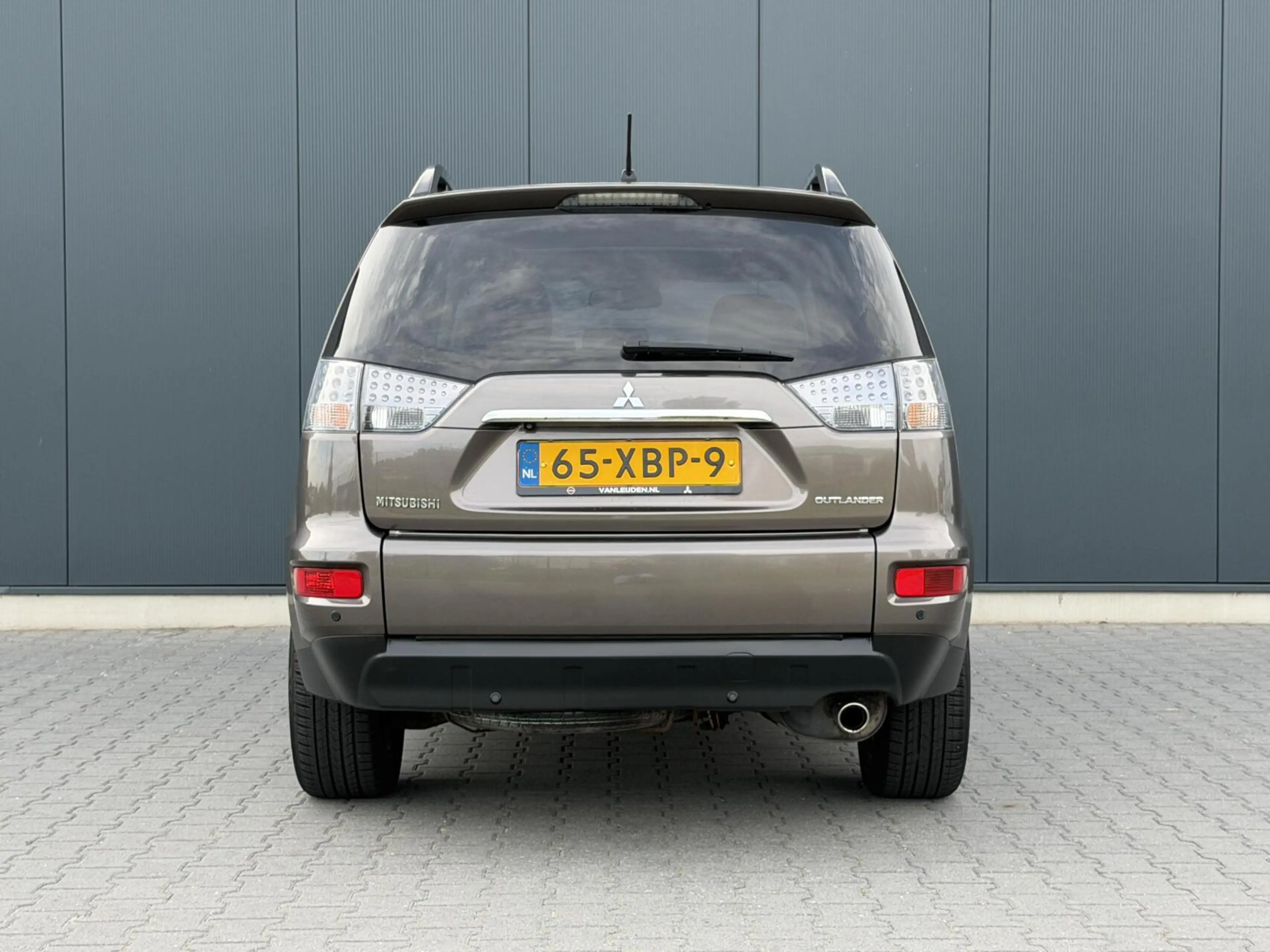 Mitsubishi Outlander 2.0 Edition Two Leder - Schuifdak - Xenon - 3e Eig — photo 8
