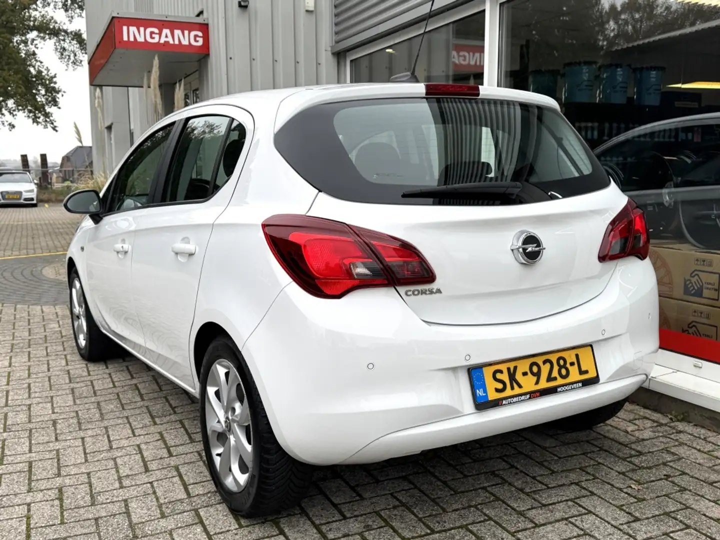 Opel Corsa 1.4 | Automaat | Stuur/Stoelverwarming | Winter Ed Wit - 2