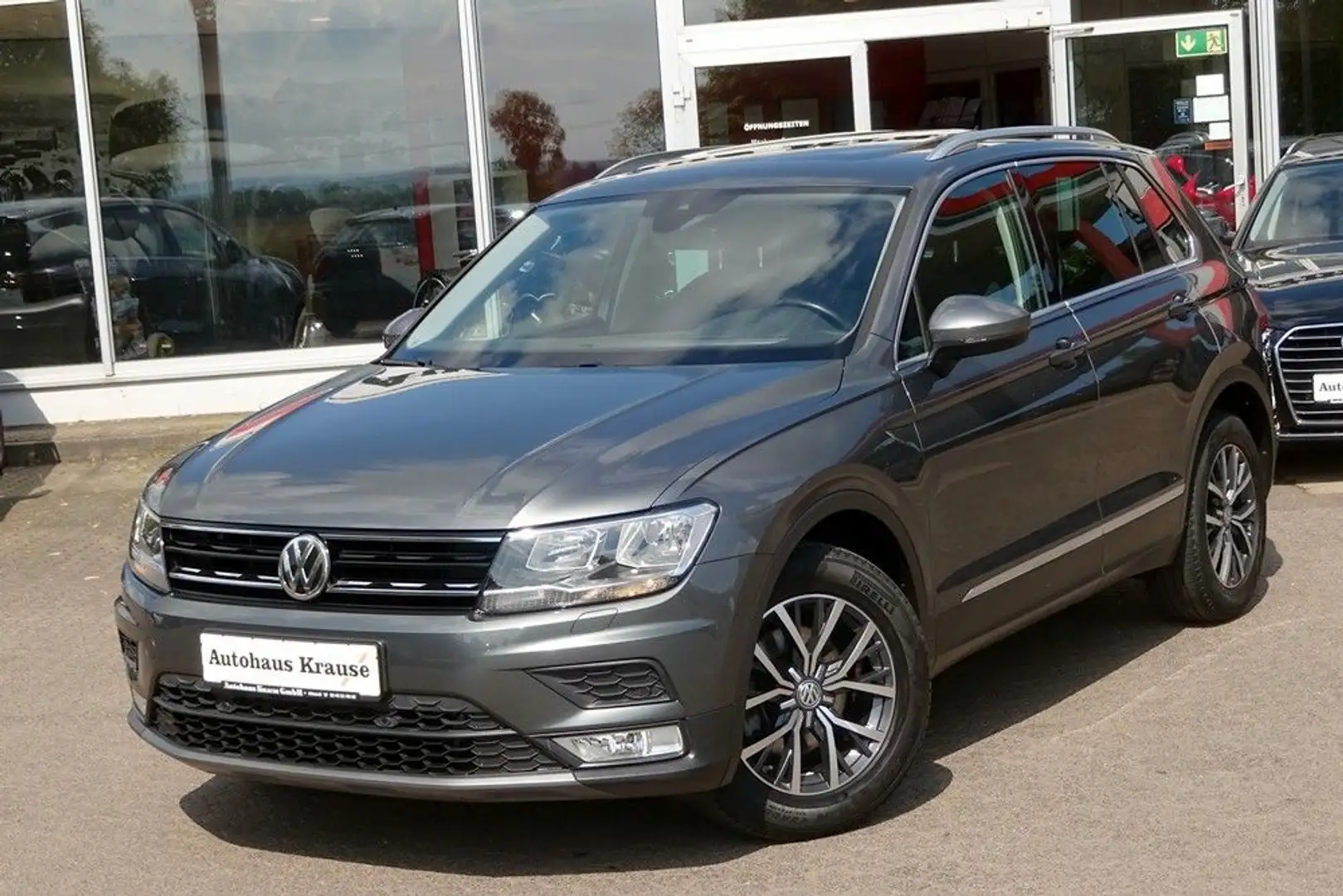 Volkswagen Tiguan 1.4TSI CL-AHK/VIRT.COCKPIT/EL.SD/EL.HECKK Grau - 2