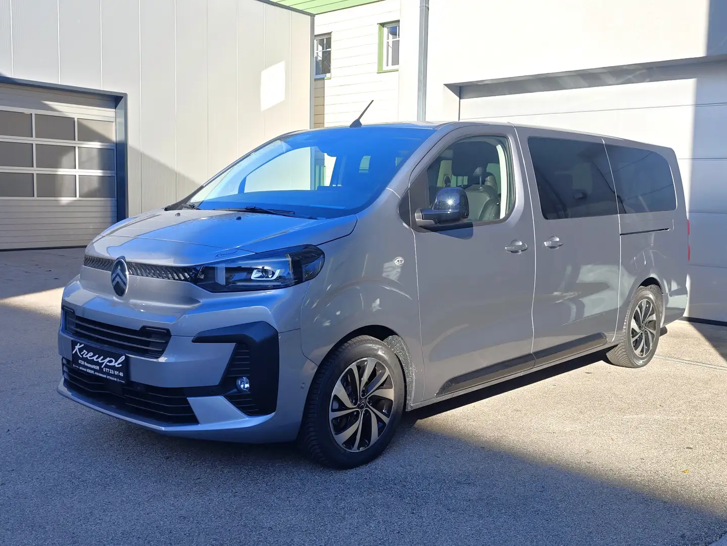 Citroen Spacetourer XL BUSINESS LOUNGE BHDI 180 EAT8, NP € 56.800,- Grijs - 1