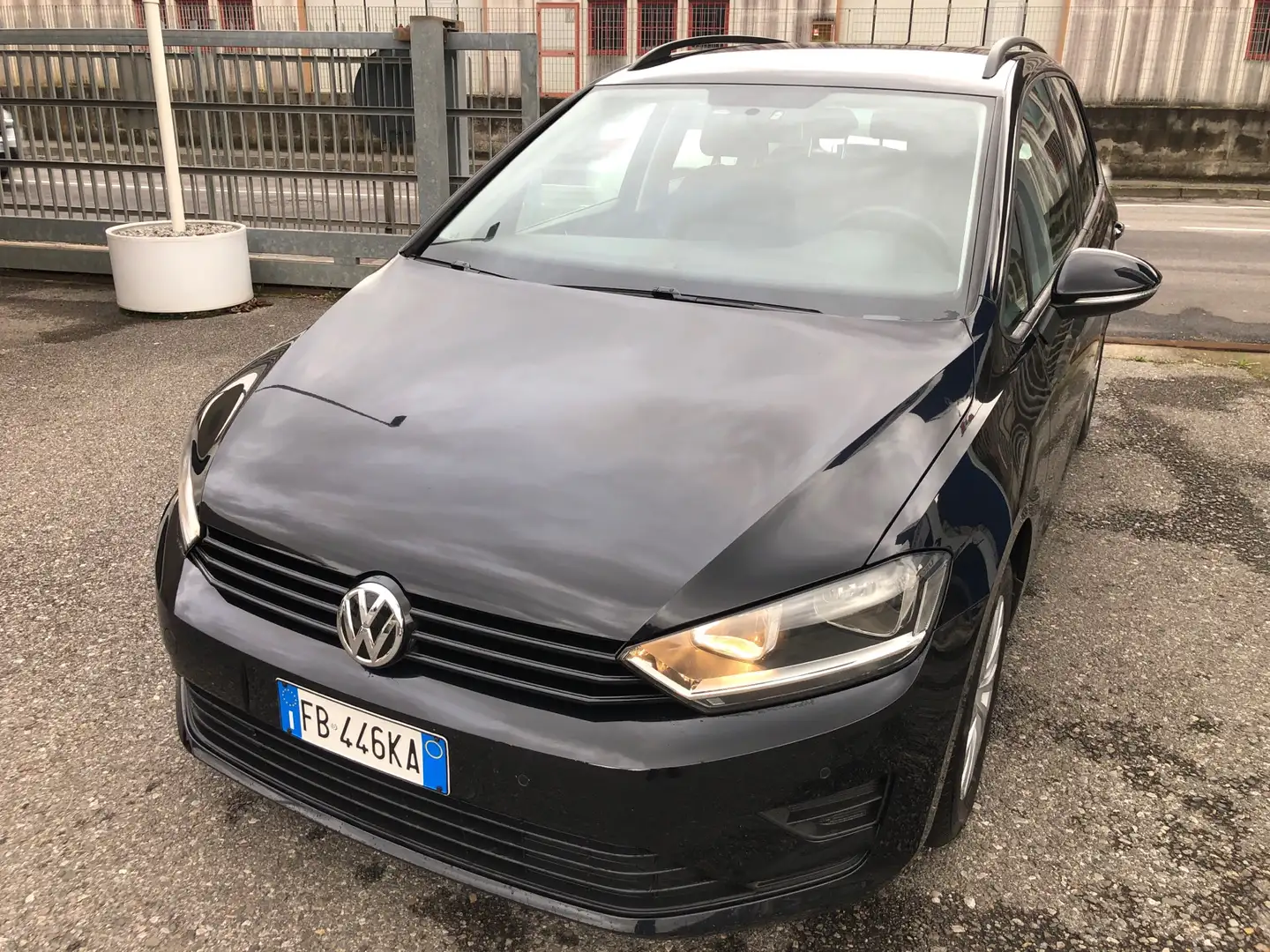 Volkswagen Golf Golf Sportsvan 1.2 tsi Trendline 85cv Schwarz - 1