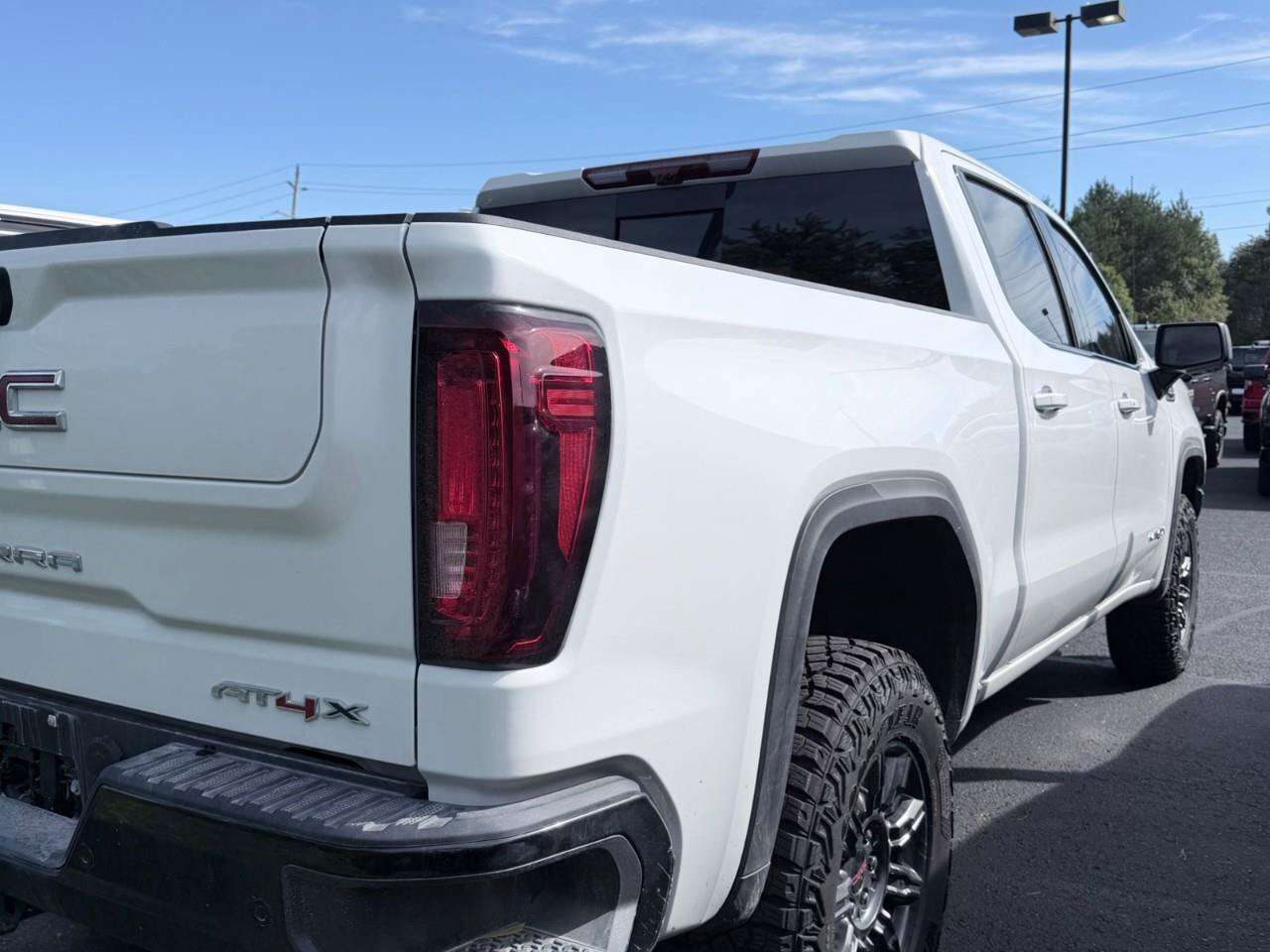 2026 GMC Sierra 1500 4WD Crew Cab 147  AT4X — снимка 1